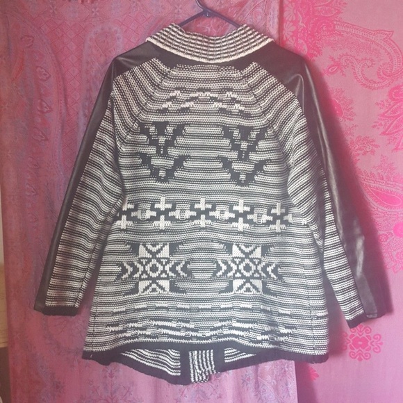 Thick Knit Black White Patterned Striped Winter Cardigan Sweater Jacket - Picture 2 of 9